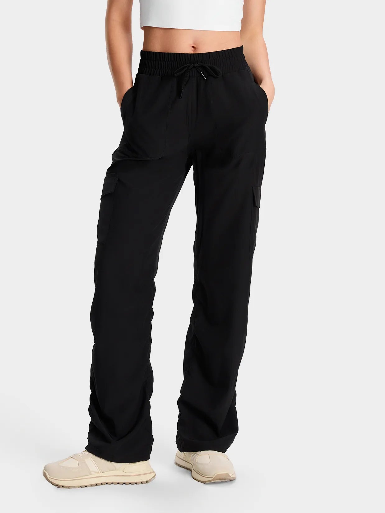 Women's Lightweight Studio Cargo Pants - Petite & Tall | Yogipace