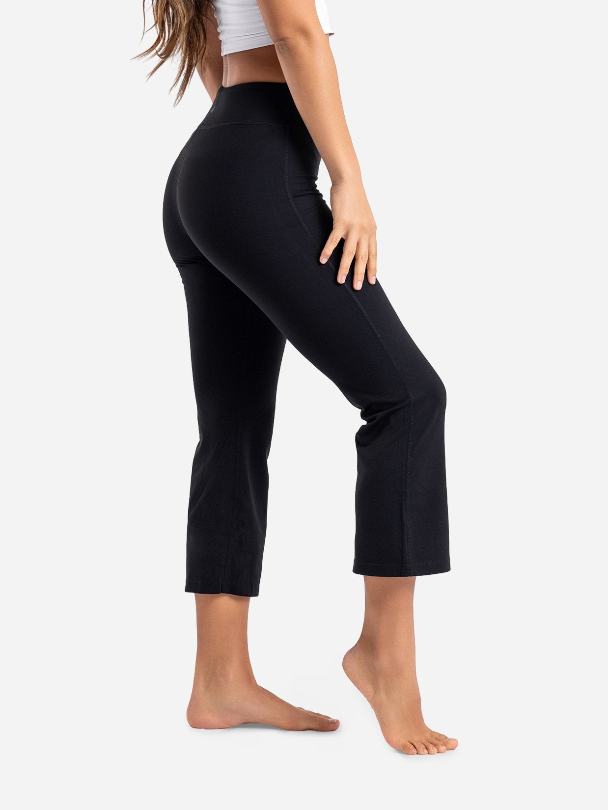 Essential Flare Capri Yoga Pants #color_Black